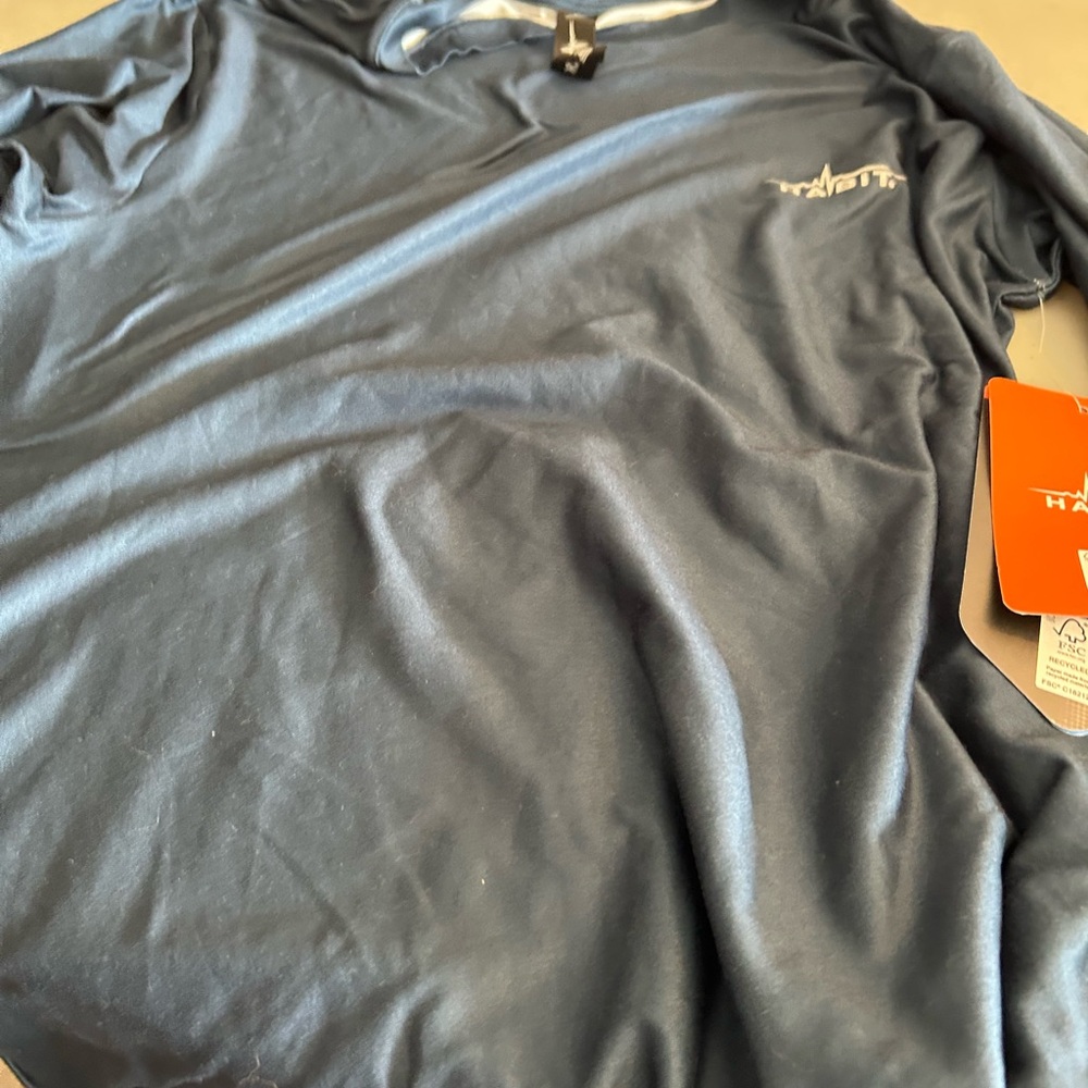 Halyard Men's Short-Sleeve Swim Rash Guard in Navy